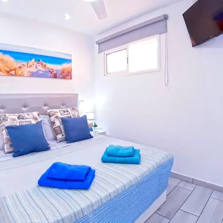 Playa Del Duque Poolside Apartment