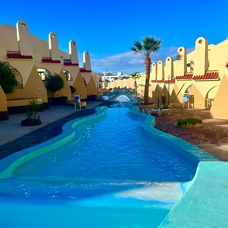 Playa Del Duque Poolside Appartement